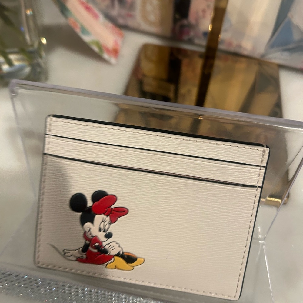 Disney x kate spade Collab cream leather card case with gold logo NWOT - Picture 3 of 3